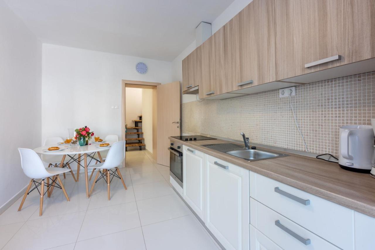 Apartment Robert Crikvenica Extérieur photo